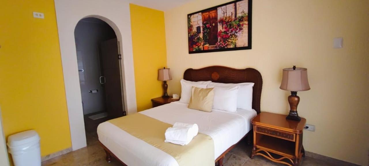 Hotel Casa Mallorca Cancún Eksteriør billede