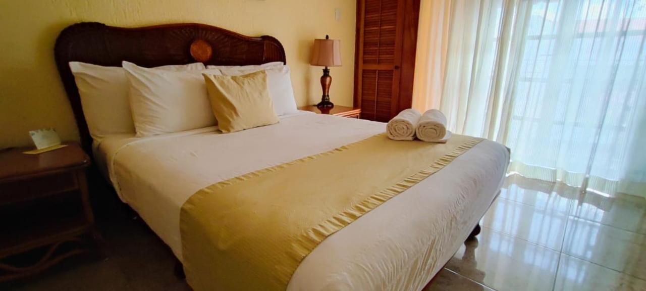 Hotel Casa Mallorca Cancún Eksteriør billede